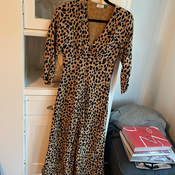 Perfect condition Rixo dress - Picture 2 of 3